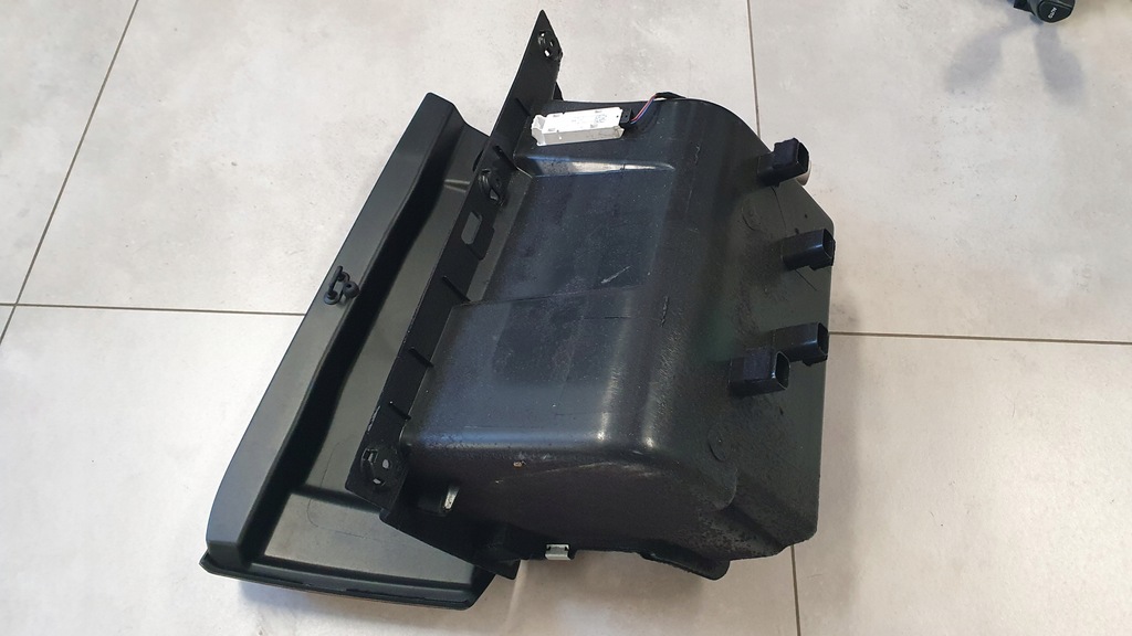 фото №5, Bmw i3 бардачок пасажира 72754810