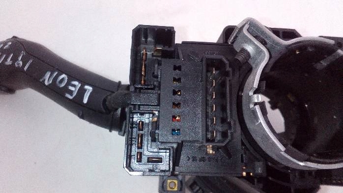 фото №7, Переключатель комбинированный лента seat leon i 8l0953513j