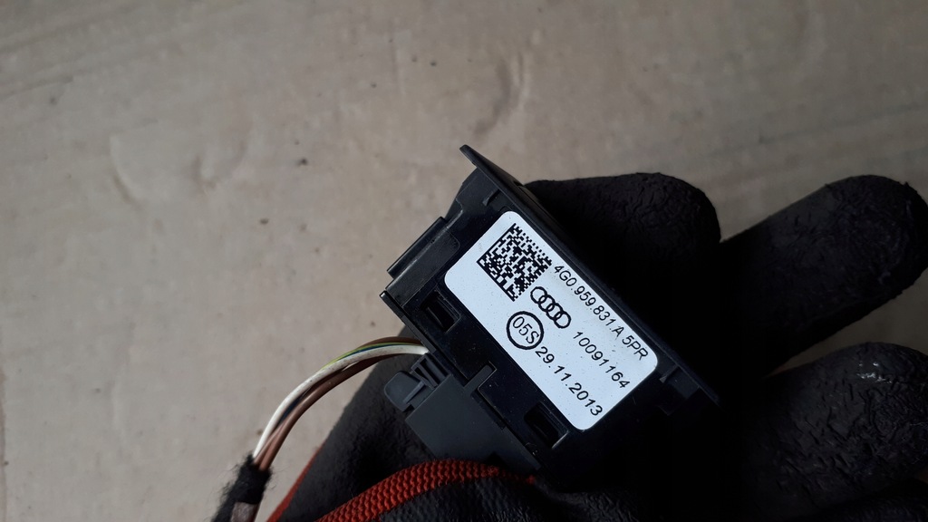 фото №8, Sq5 8r q5 кнопка крышки багажника задняя a4 b8 a5