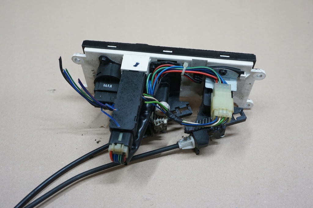 фото №8, Hyundai galloper панель обдув перемикач 98-03r