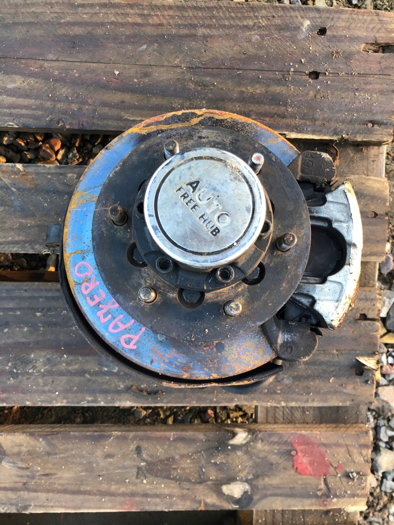 фото №1, Pajero i ii поворотний кулак муфта приводу правий перед