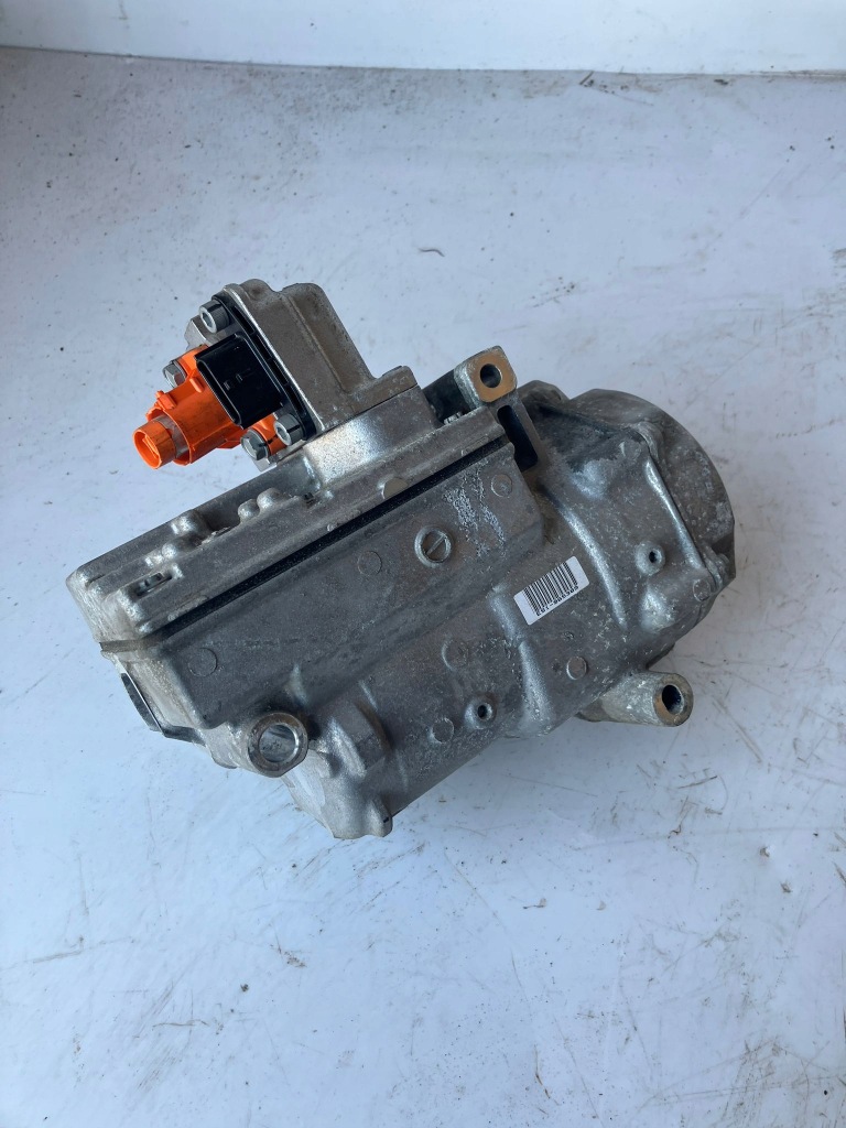 Компрессор кондиционера renault zoe 926005020r в Украине