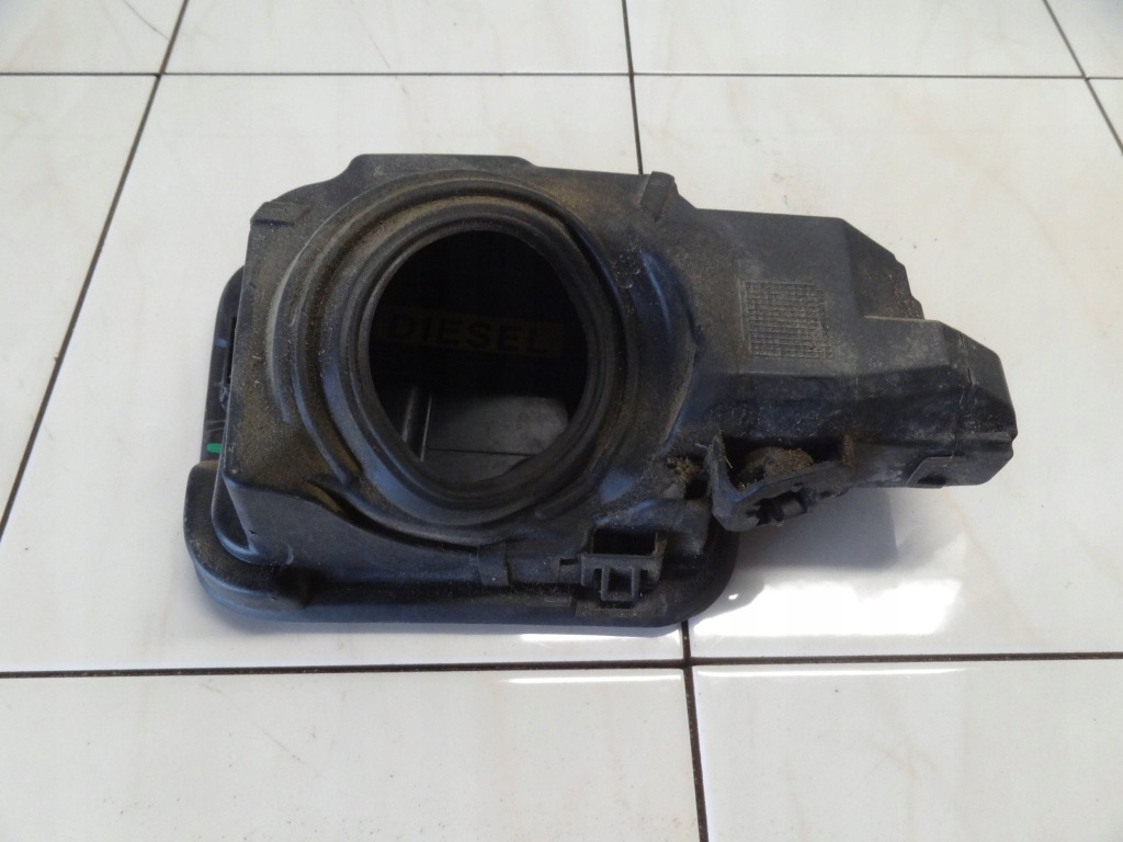 Купити Toyota proace verso 2 2017 1.6d кришка заливної пального kod koloru kcm