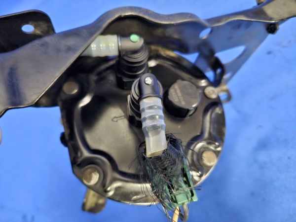 фото №4, Корпус фільтра пального renault trafic iii 2.0 dci