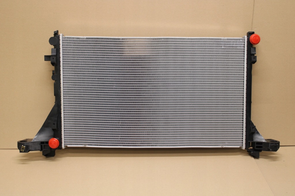 Купити Радіатор води renault master 19- 2.3d 214106556r