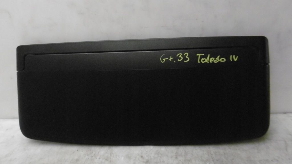 фото №3, Накладка свет стоп крышки seat toledo iv 4 2012r-