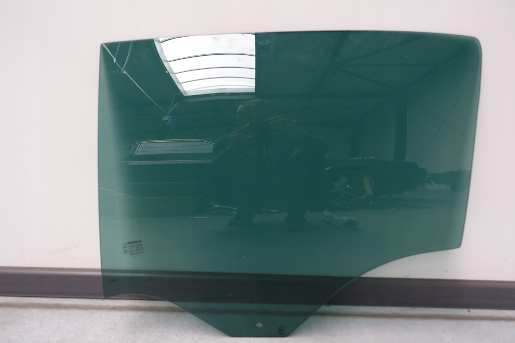 фото №1, Renault megane iv стекло дверь левый задняя 5 дверь hb