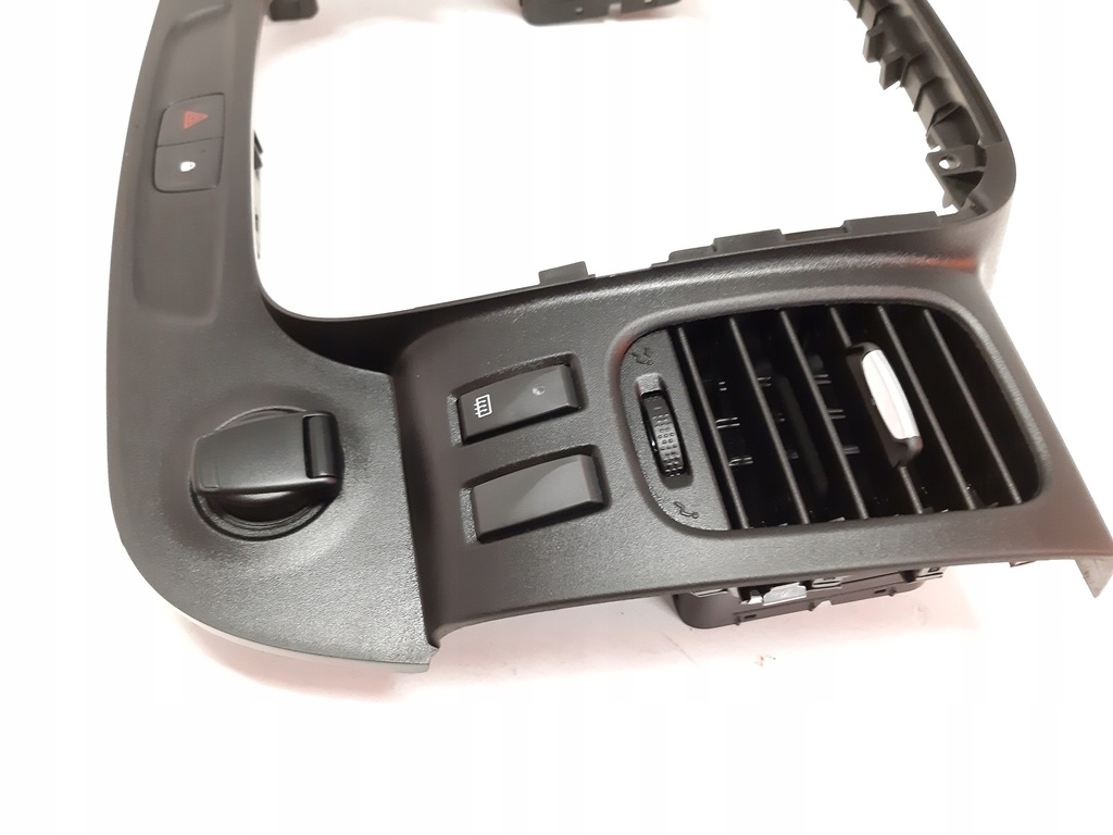 фото №4, Рамка радио renault trafic iii 2.0 dci 682607479r