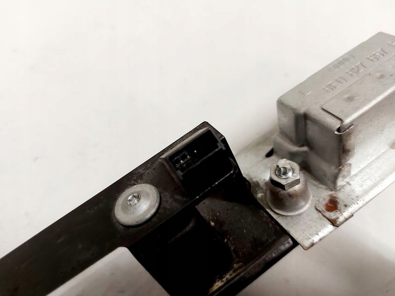 фото №10, Audi q7 4l накладка микровыключатель крышки задняя