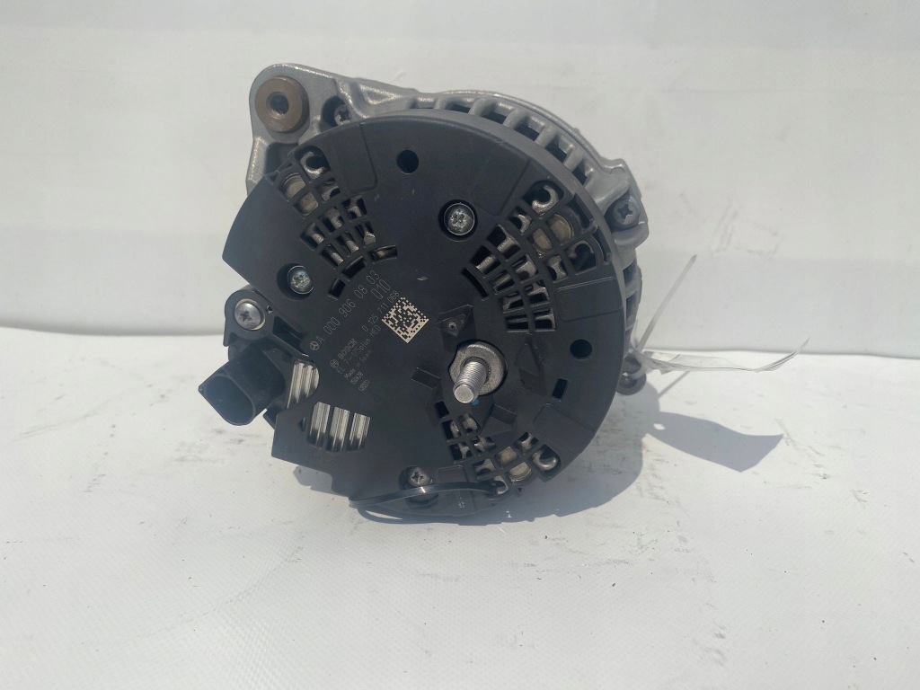 Новый bosch генератор mercedes w176 w117 w156 Оригинал