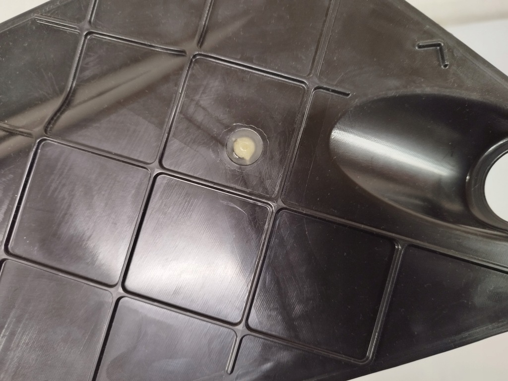 фото №7, Audi q7 4l 07r заглушка защита замка дверь правый задняя 4l0839916a