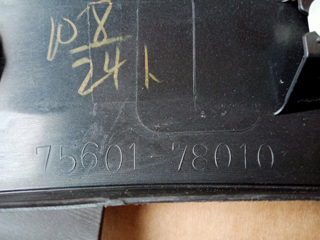 фото №11, Lexus nx правая молдинг крыла перед 2014r-