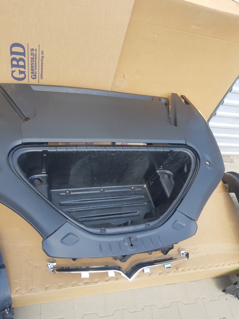 Tesla s рестайлінг  перед піддон захист решітка радіатора підкрилок Зі Шроту