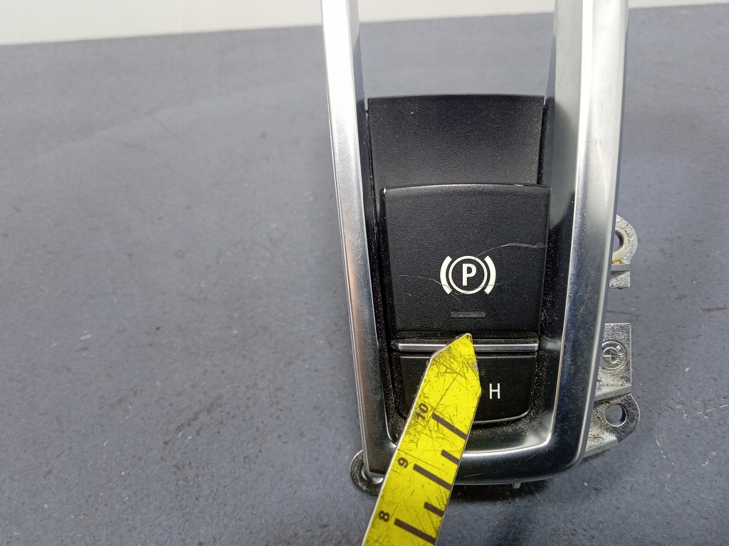 фото №10, Bmw 6 f13 захист рамка домкрата важіль перемикання передач 10041037