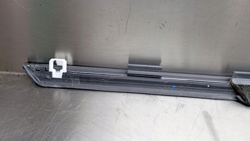 фото №7, Молдинг уплотнитель дверь левый перед volvo xc60 ii 18-25r