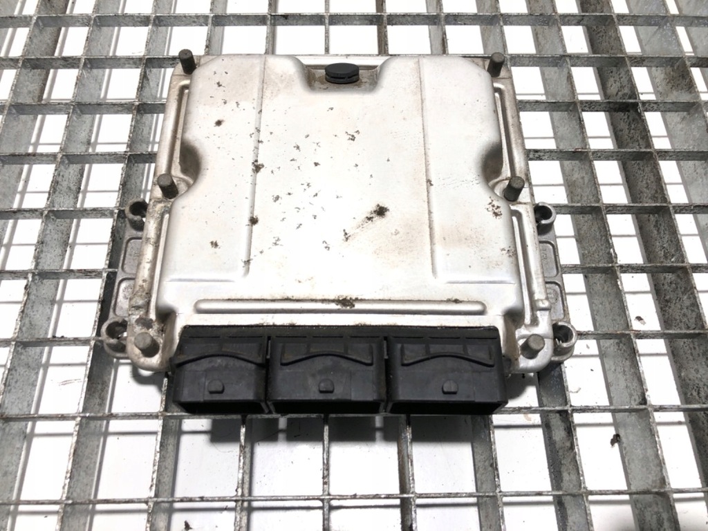 фото №1, Бортовой компьютер двигателя renault master ii 8200091432 2.5 115km блок управления модуль