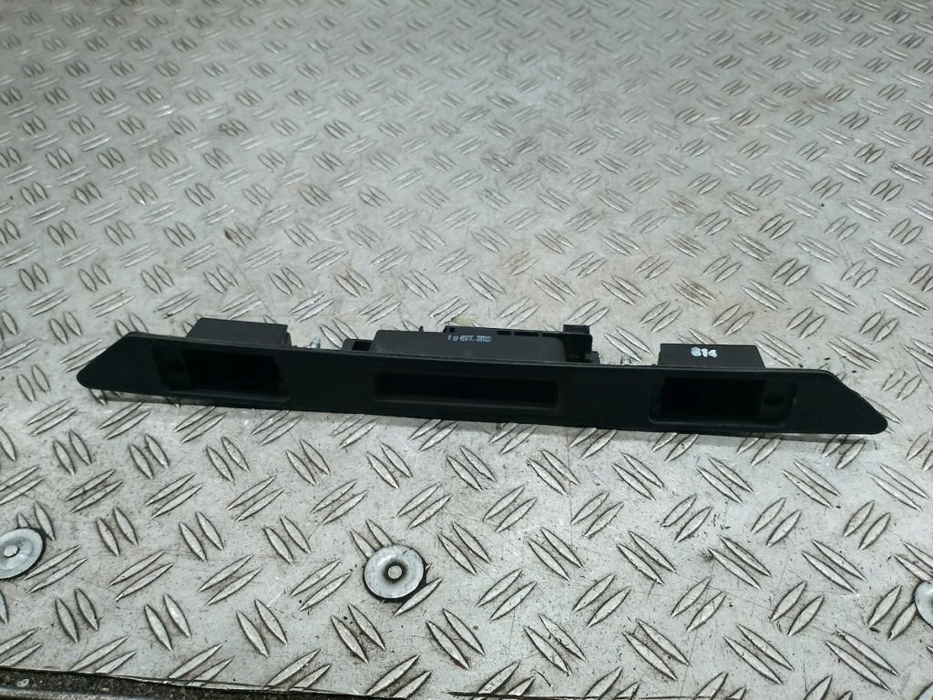 фото №1, Микровыключатель кнопка крышки audi q7 8p4827574