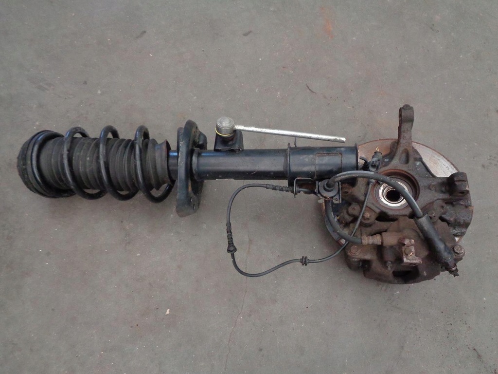 фото №7, Амортизационная стойка поворотный кулак alfa romeo mito 1.4 16v 2008- правый