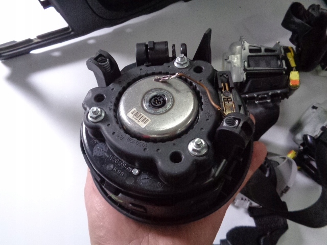 фото №8, Консоль приборная панель подушка безопасности ремни alfa romeo giulia 2016-