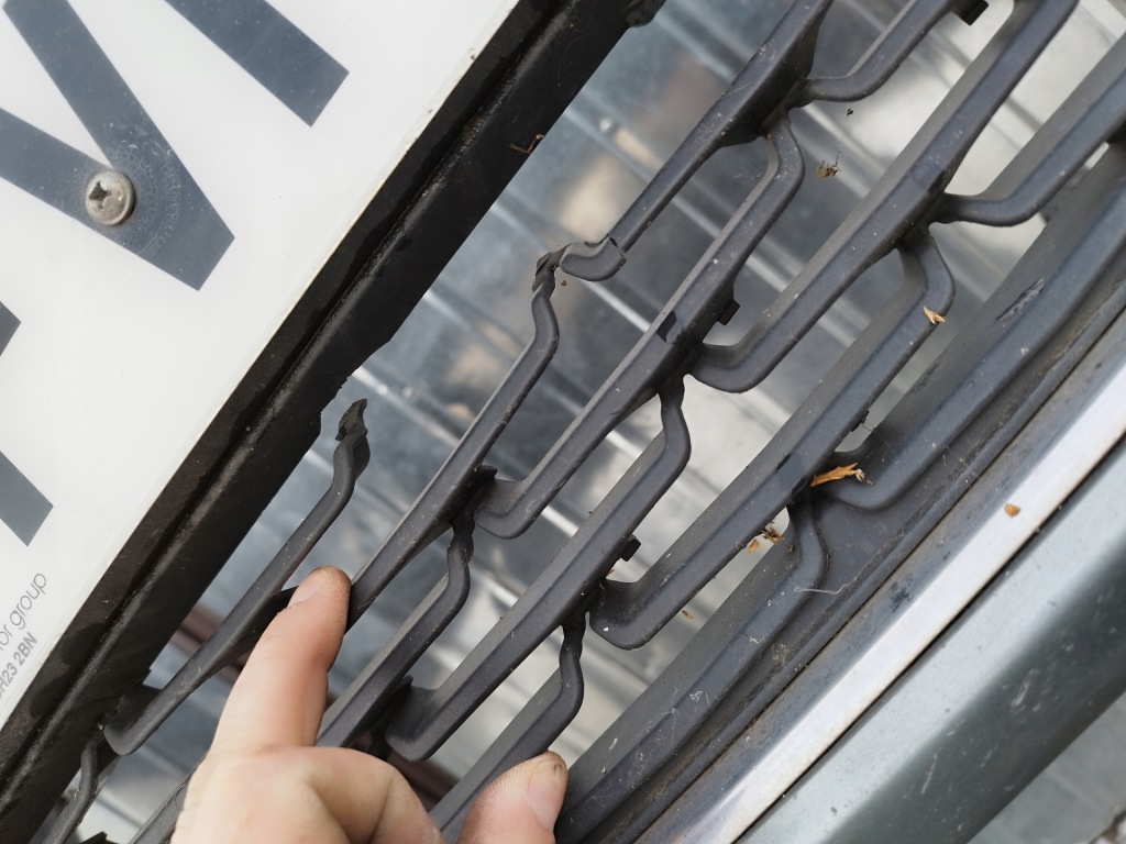 Купить Бампер перед датчики pdc решётка радиатора opel astra j iv рестайлинг  2012-2015 цвет z179