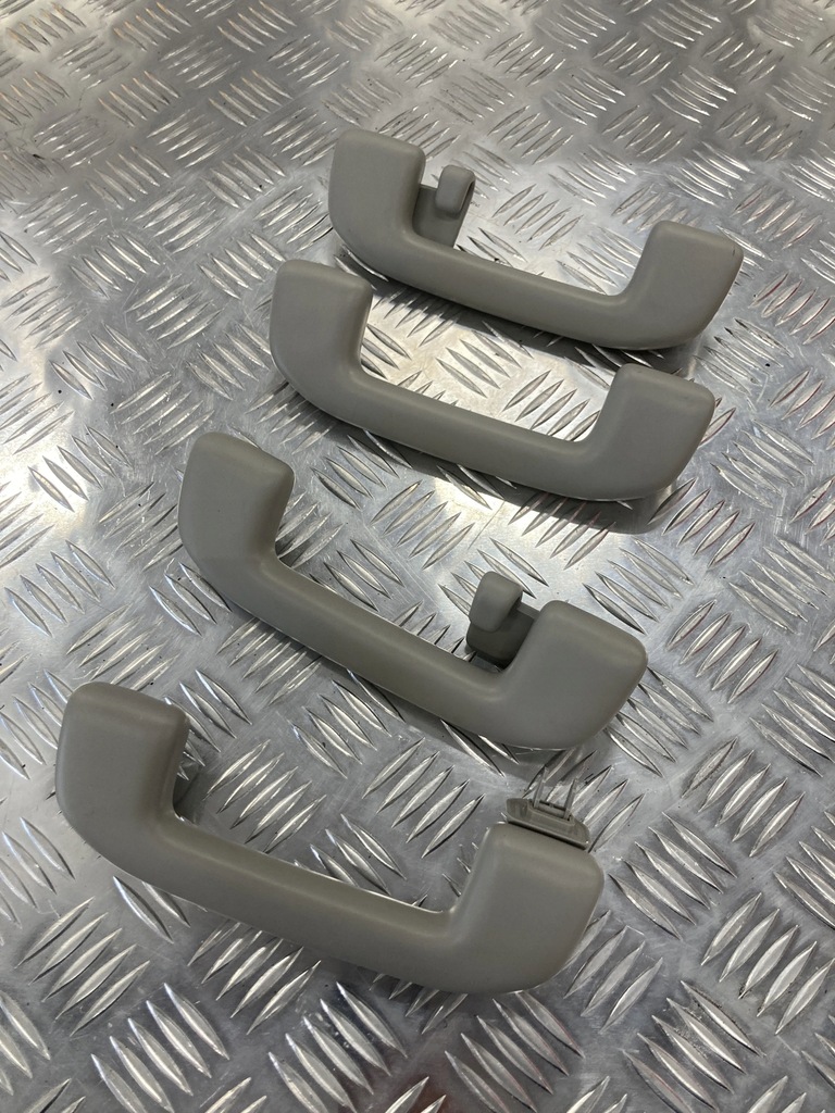 фото №1, Ручка ручки потолочный комплект toyota rav4 v 19-