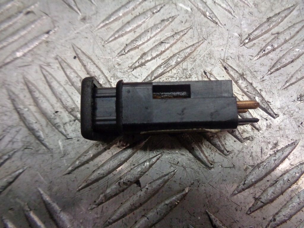 фото №1, Кнопка блокування скло land rover freelander