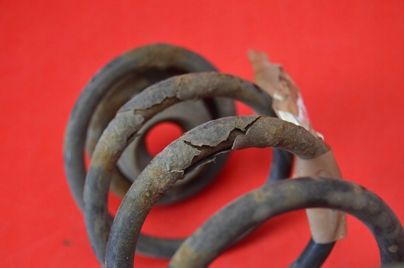 фото №5, Пружина задняя задняя vw new beetle 2.0 8v 115 km 98-05