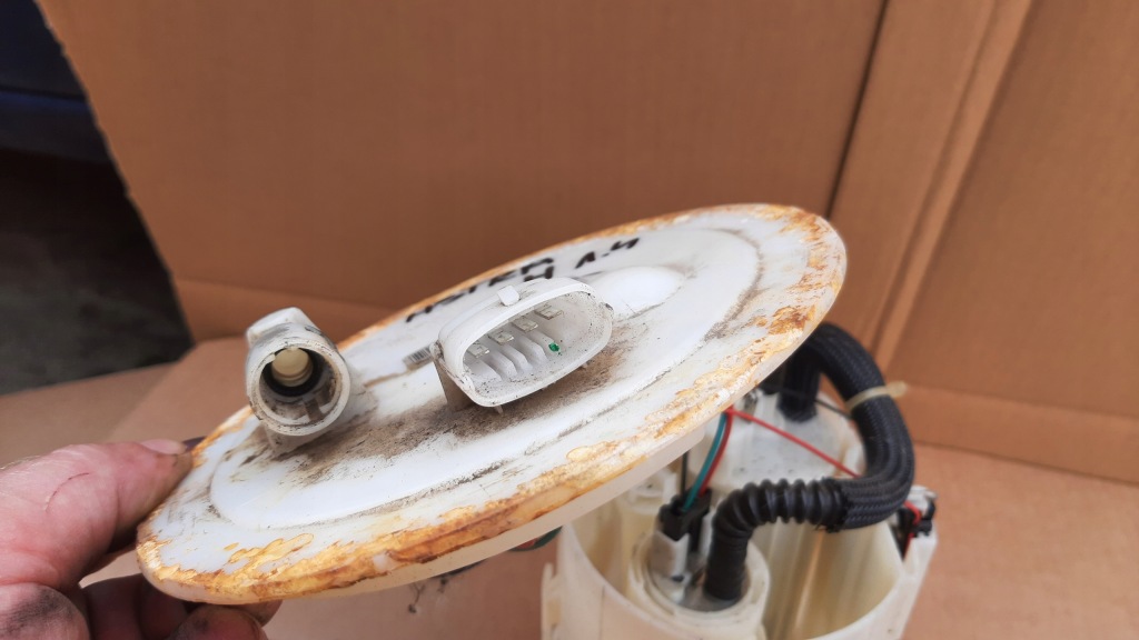 Насос помпа топлива opel astra h 3 1.4 13119487 оригинал в Украине