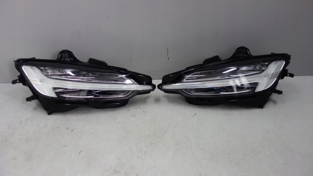 Купити Volvo s60 v60 фара ліхтарі  перед led uk 32228811 12