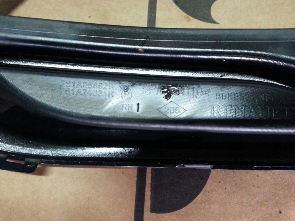 фото №7, Решітка бампера права megane iii lift 13-