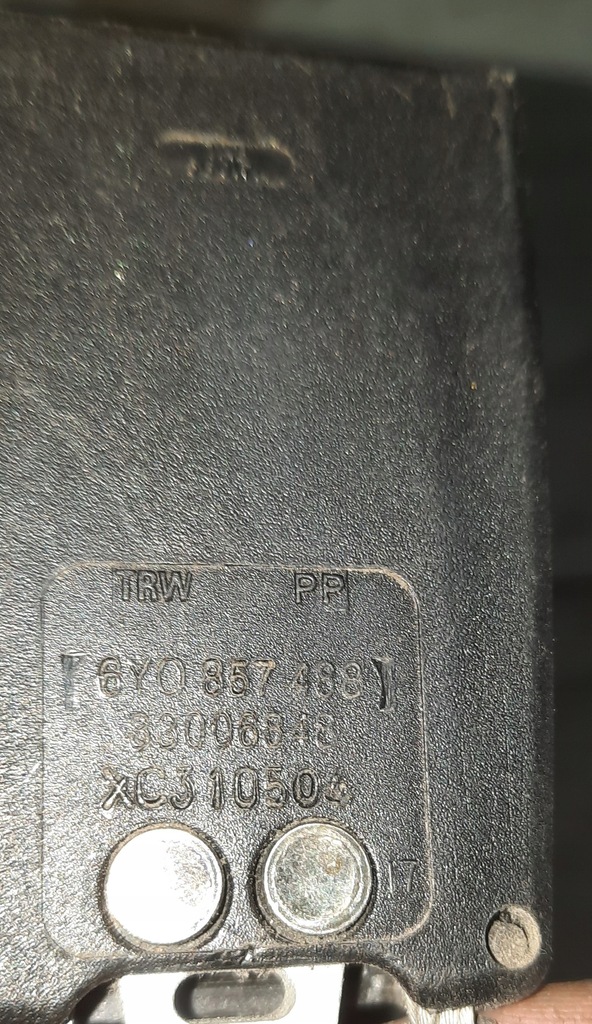 фото №1, Skoda fabia i замок ременів задніх 6y0857488