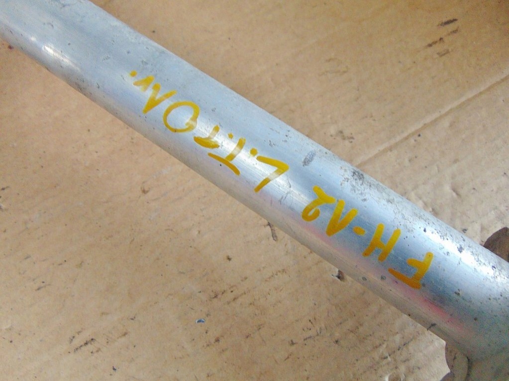 фото №6, Volvo fm12 fh12 01r кронштейн подкрылок левый задняя