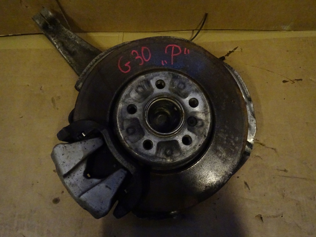 фото №1, Bmw 5 g30 поворотний кулак права