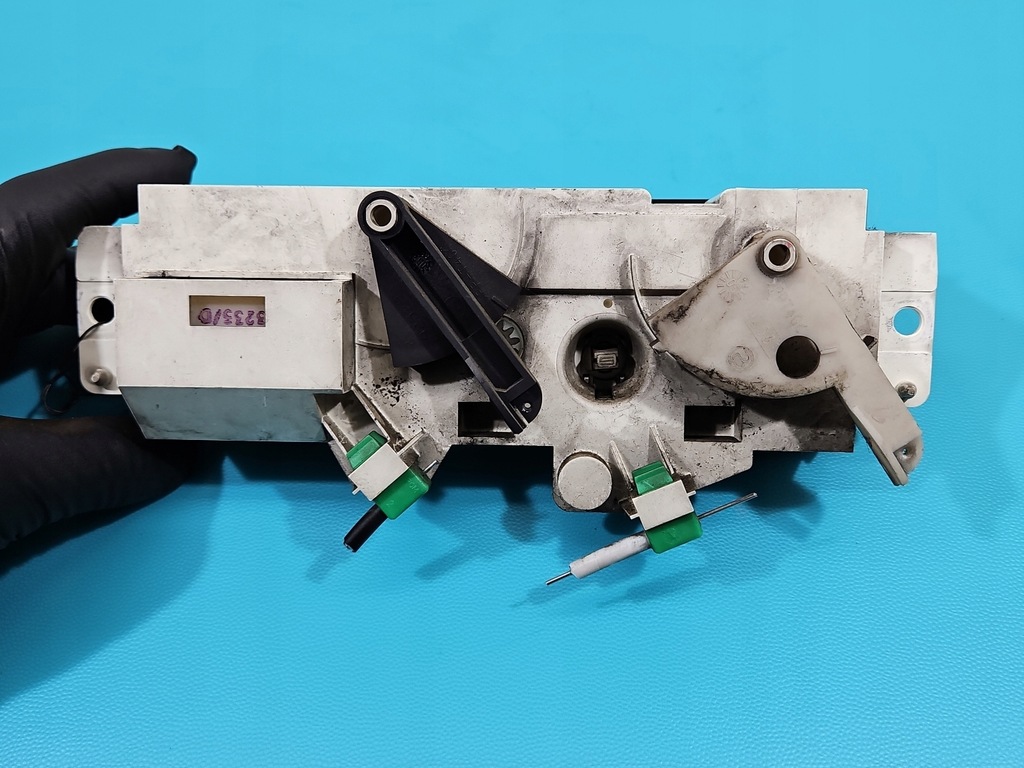 фото №3, Консоль панель обдув renault master ii g2202191