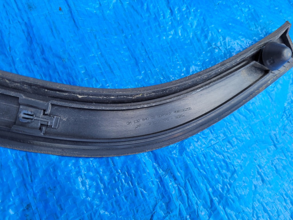 фото №9, Opel-części | astra j молдинг прокладка капот перед 13284009