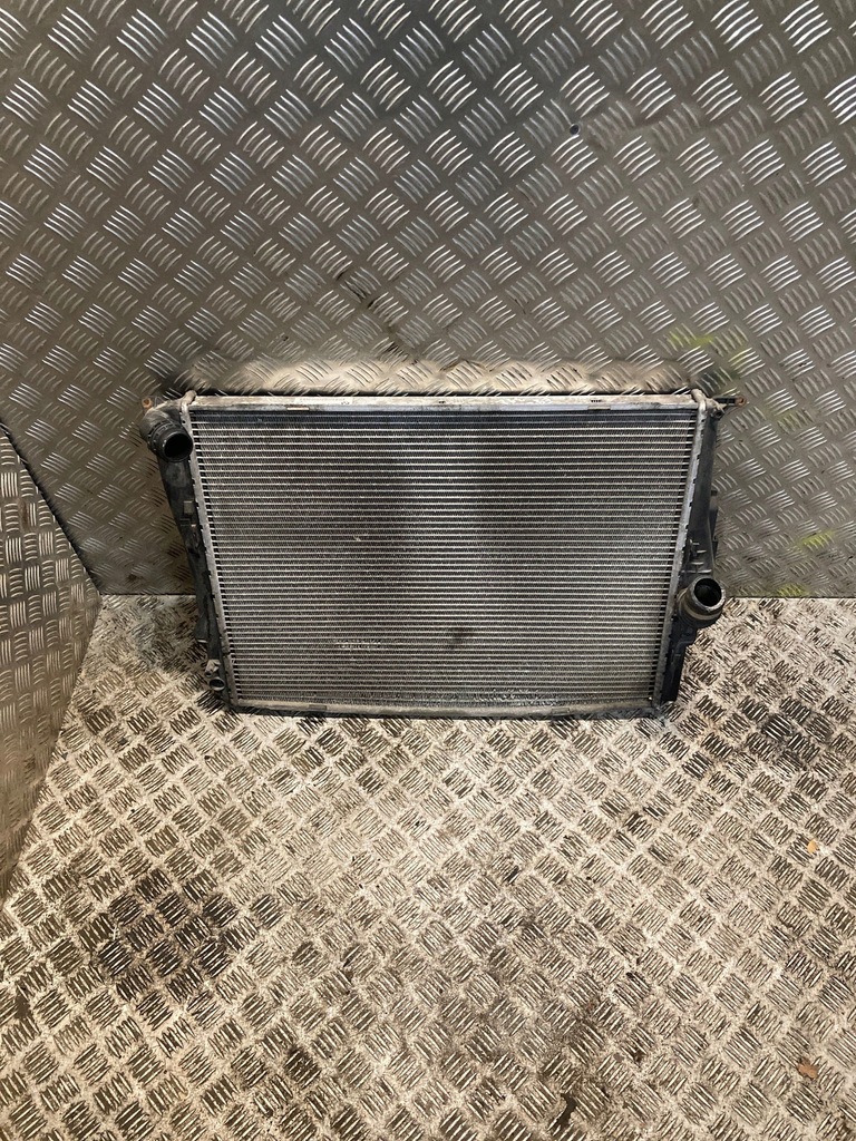 фото №1, Bmw 3 e92 e93 радіатор