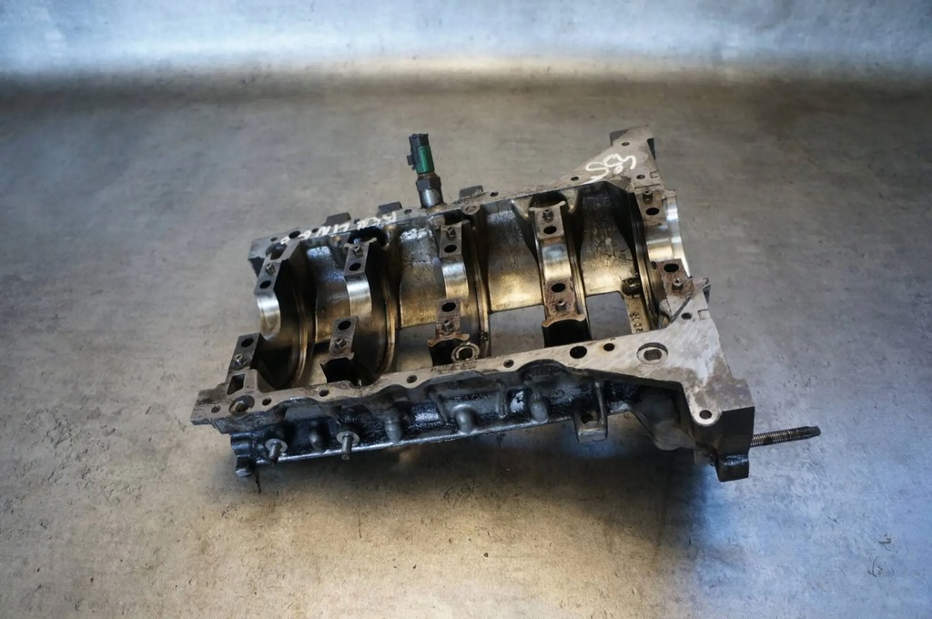 фото №5, Основание вала коленчатого блок двигателя citroen berlingo i lift 1.6 hdi 9hw