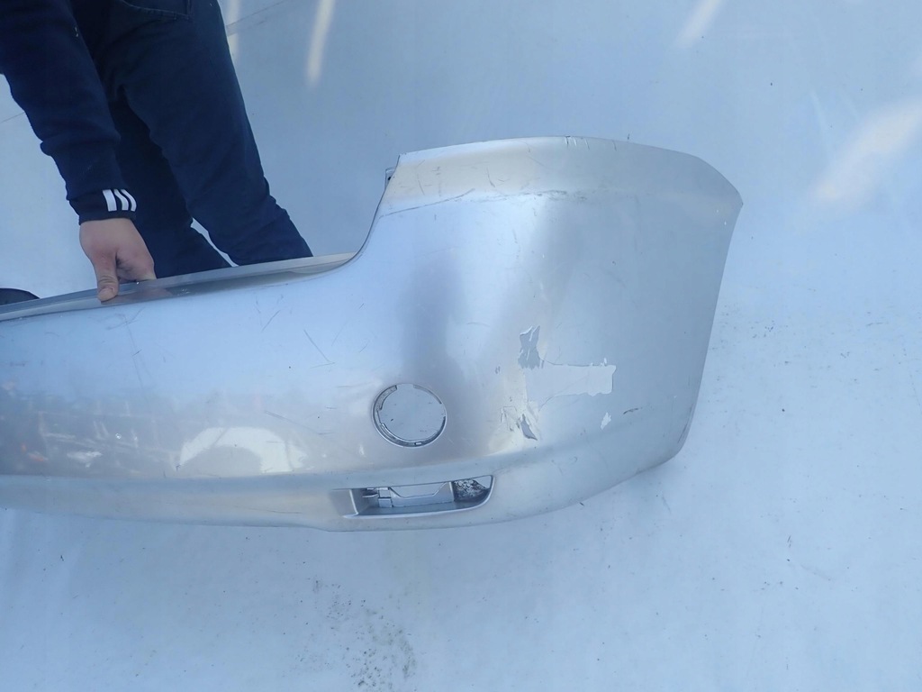 фото №10, Toyota avensis verso 02-04 бампер задня задній