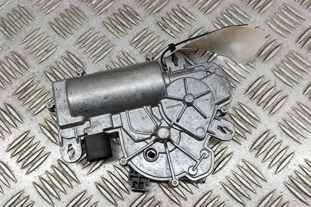 фото №5, Двигатель мягкого закрытия крышки багажника skoda enyaq iv 5ta827887c 2022 2