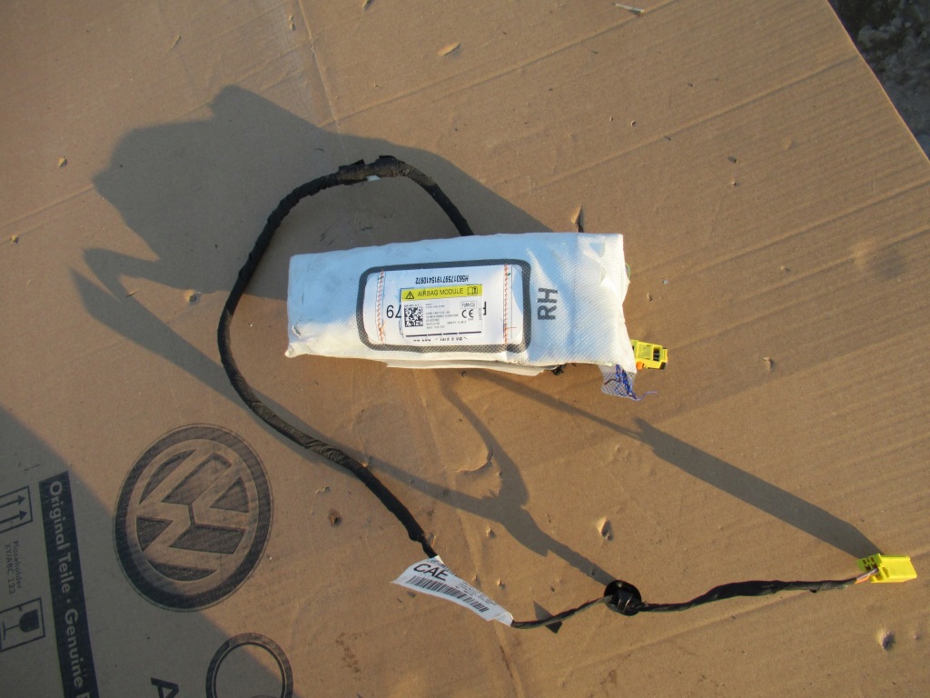 фото №1, Клипса поперечина перед левая ford fiesta mk8