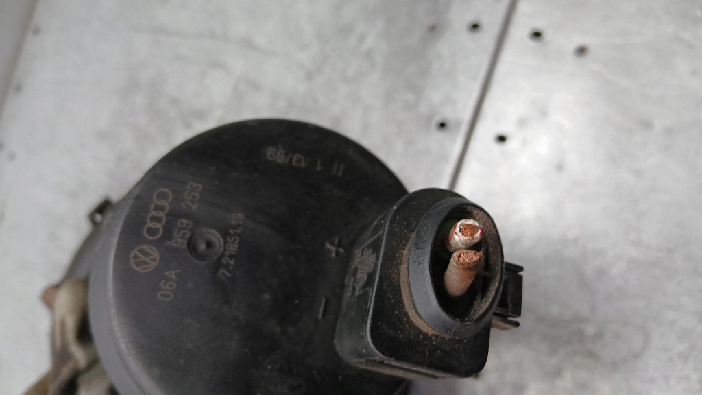 Насос воздуха вторичного vw golf iv 97-06r 06a959253 в Украине