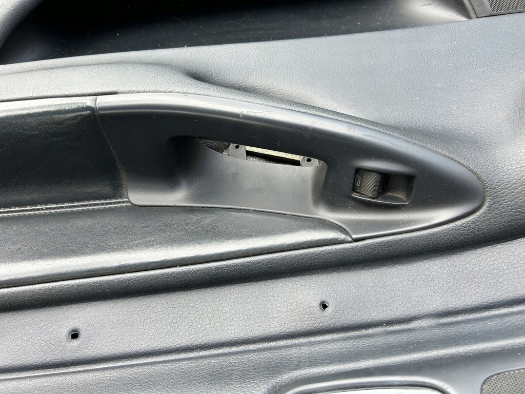 фото №8, Оббивка обшивки двері чорна шкіра audi a4 s4 b5