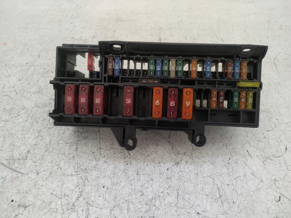 фото №1, Коробка предохранителей bmw 740d e65