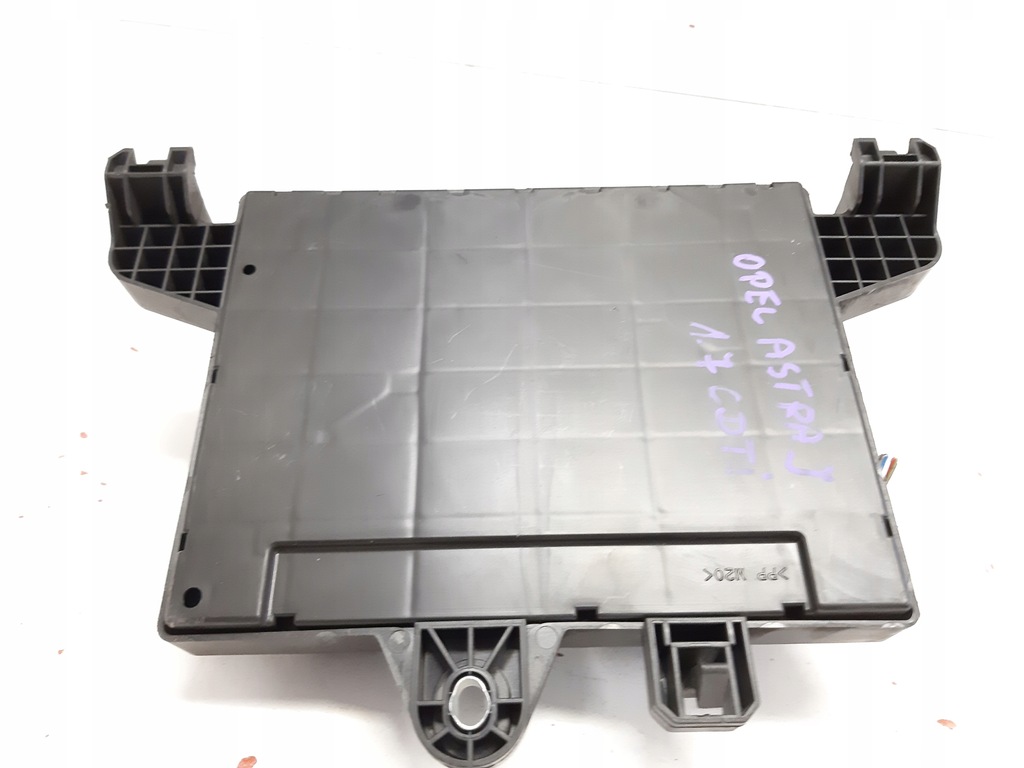 фото №7, Коробка запобіжників bsi astra iv j 1.7 13302301