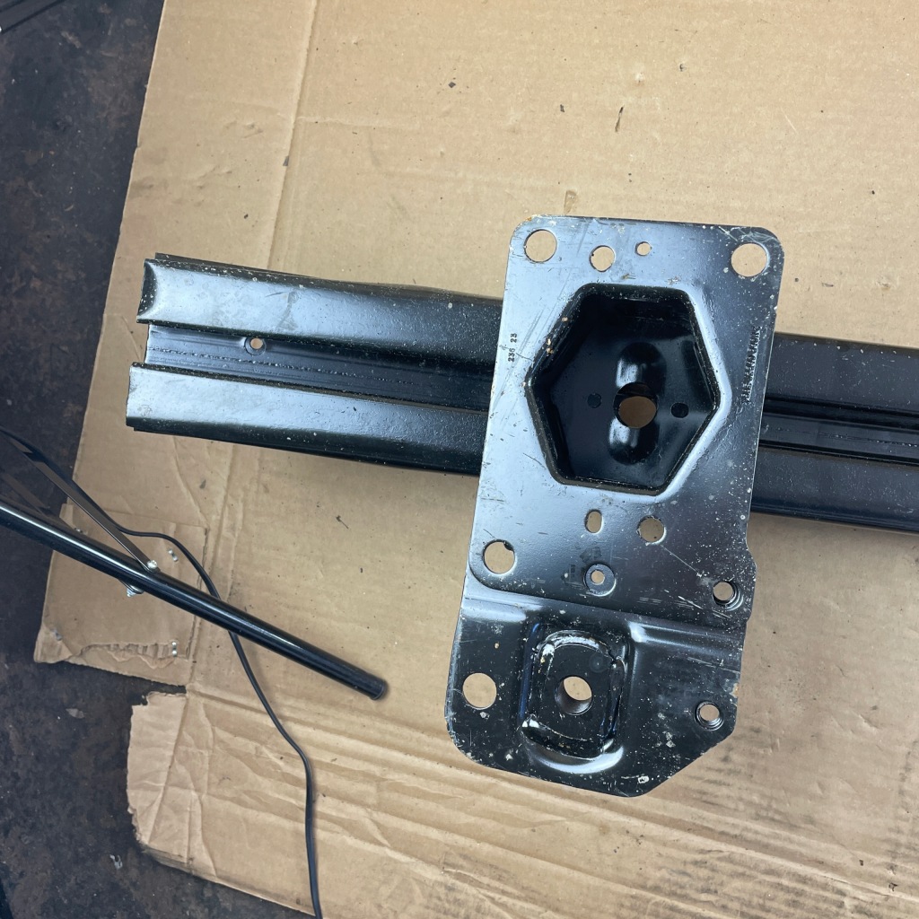 фото №7, Tesla model s 2012- балка бампера перед 1034456 1031141 1032205 nowa