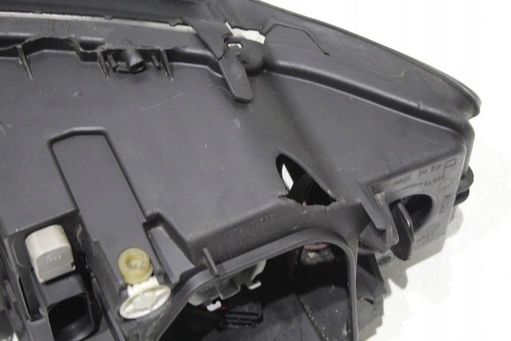 фото №8, Audi a4 b6 лампа перед передняя правая europa