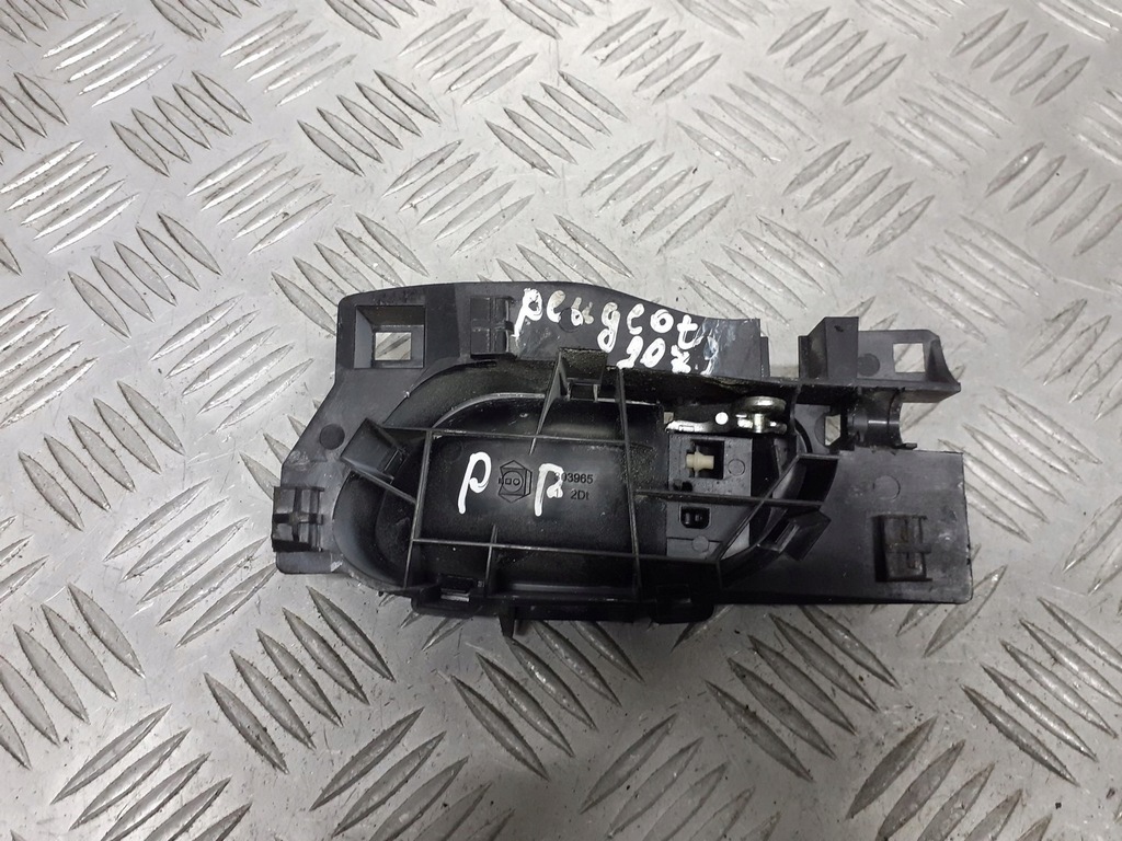 фото №3, Ручка правая передняя peugeot 207