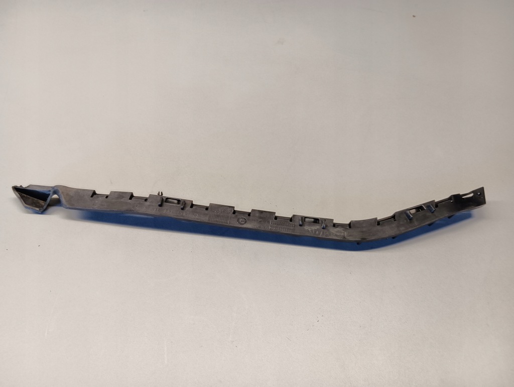 фото №1, Направляющая бампера правый задняя mercedes w204 2048800830