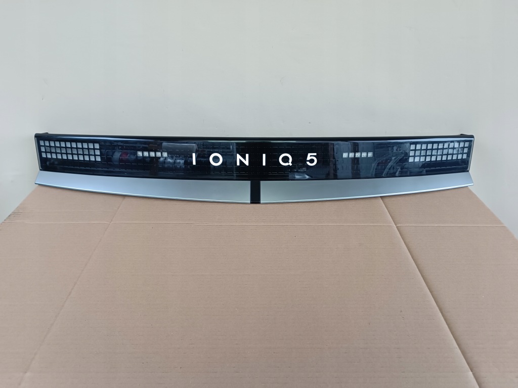 фото №1, Hyundai ioniq 5 лампа задня задня накладка молдинг кришка багажника багажника