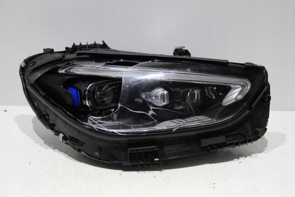 фото №1, Mercedes c206 w206 digital light led правый